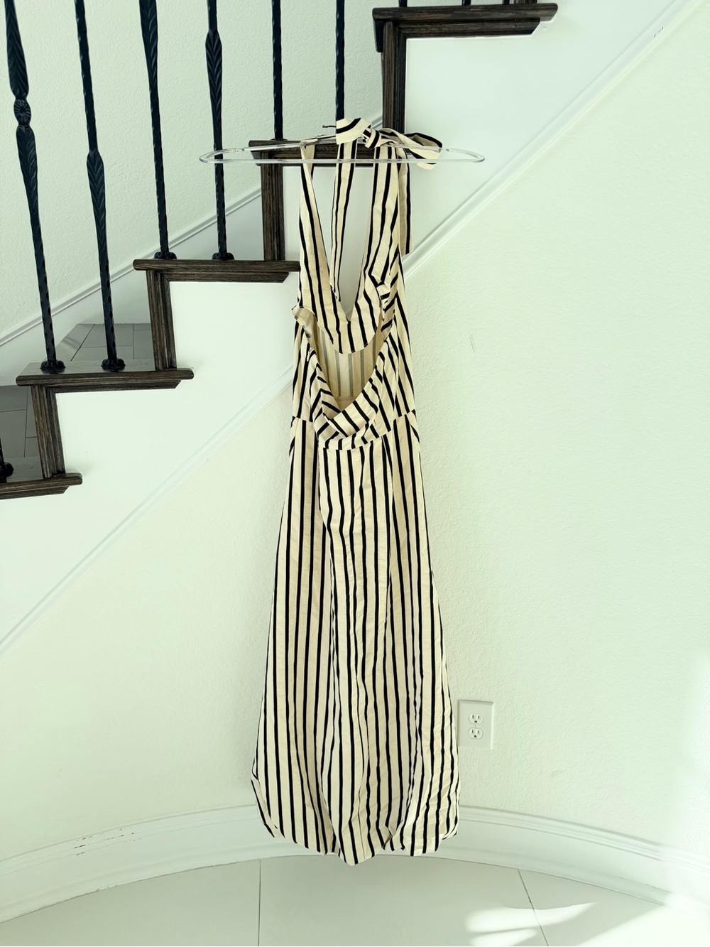 Zara Cream and Black Striped Halter Dress - Picture 6 of 9